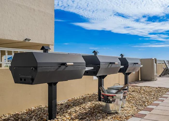 Phoenix Gulf Towers 2601